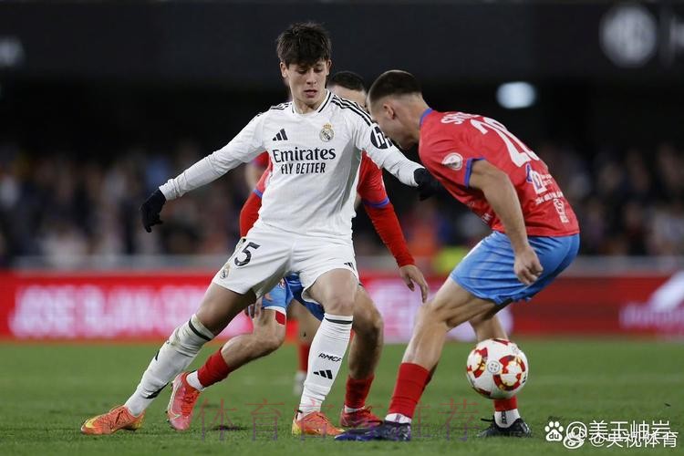 世体:国王杯裤袜将轮休 卢宁有望迎来皇马首秀