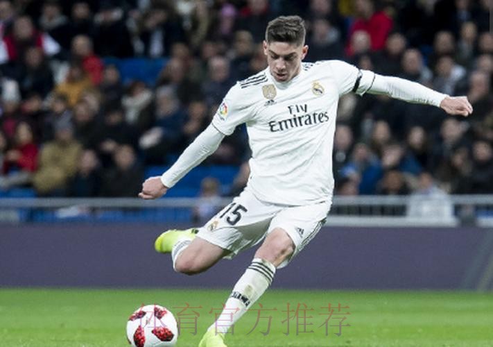 皇马官方:巴尔韦德右腿胫骨骨裂 皇马官方:巴尔韦德右腿胫骨骨裂